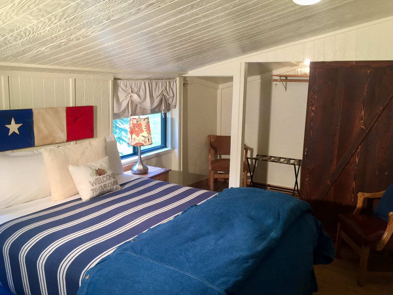 Ponderosa bedroom2