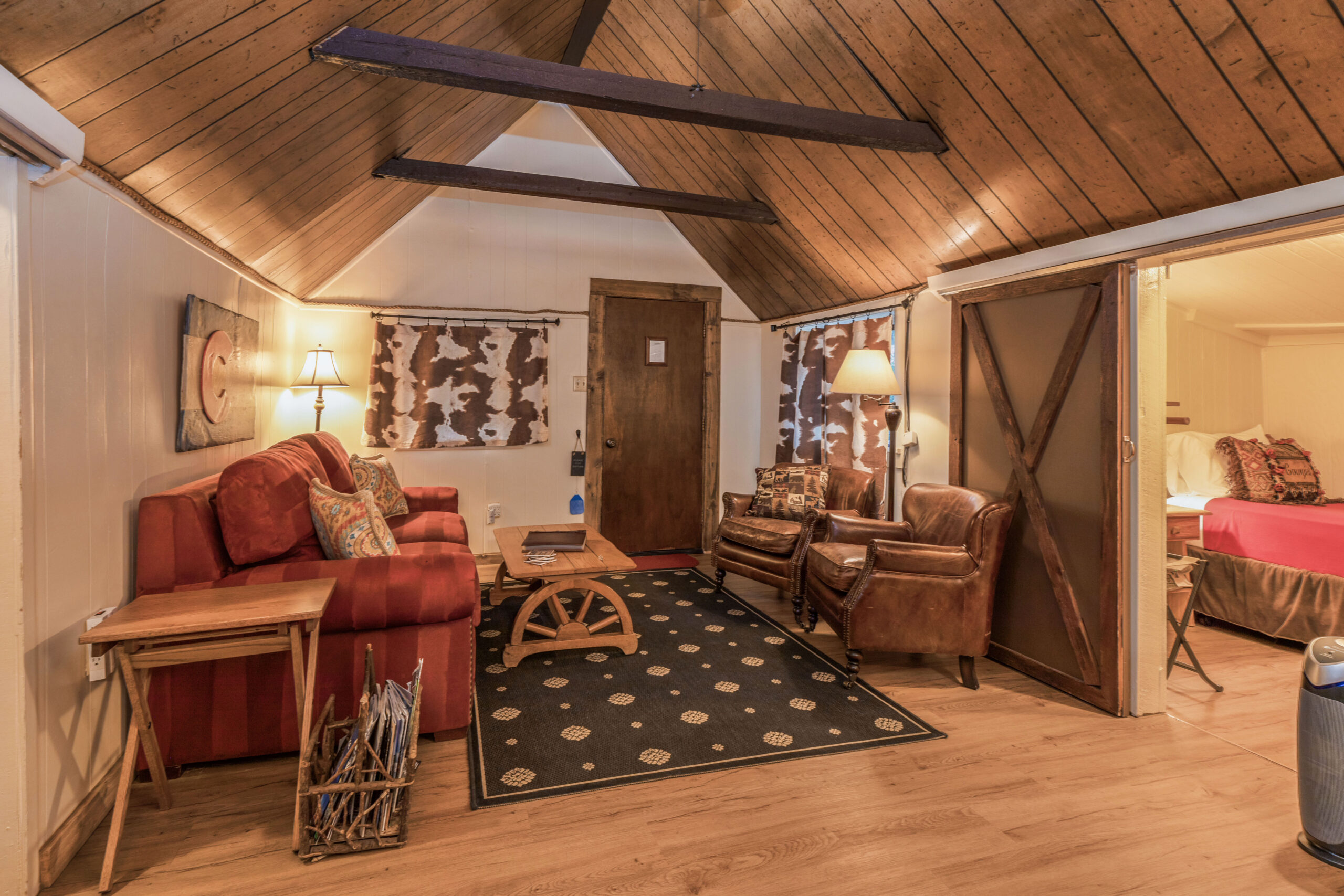 Ponderosa livngroom