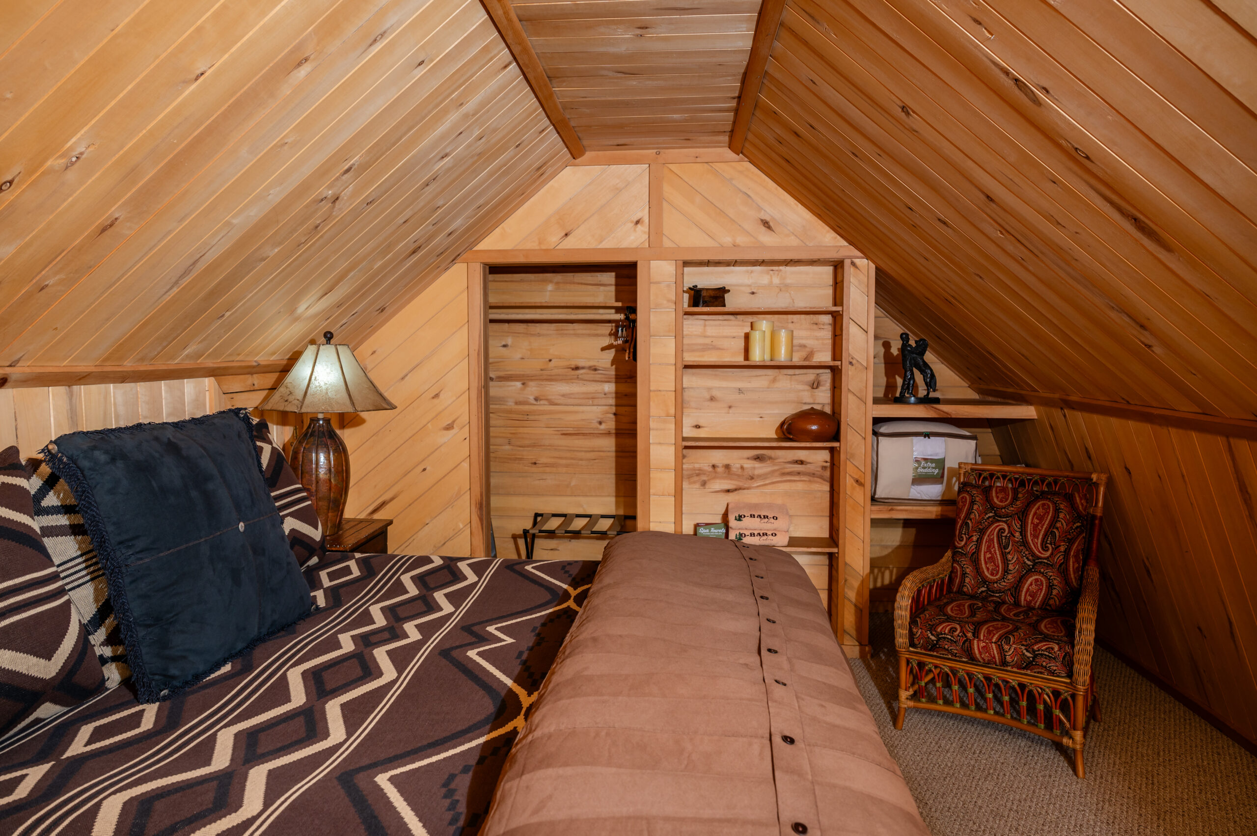 columbine bedroom2