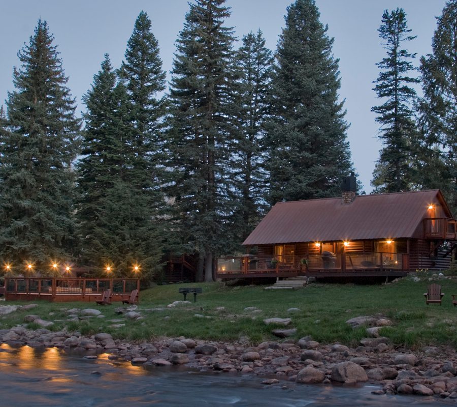 Riverview Night hottub